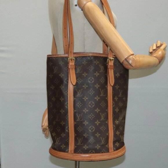 LOUIS VUITTON Monogram Bucket GM Shoulder Bag - Picture 14 of 16